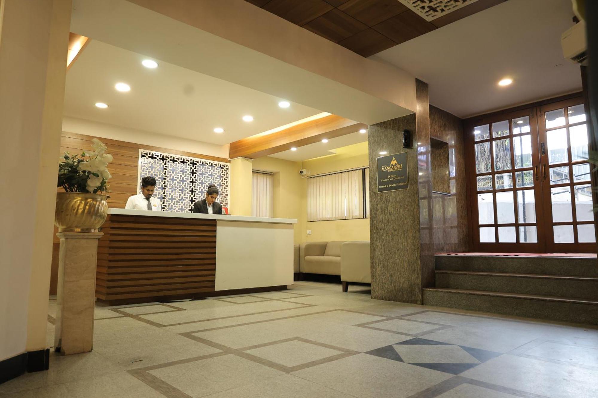 Hotel Mangalore International Exterior foto